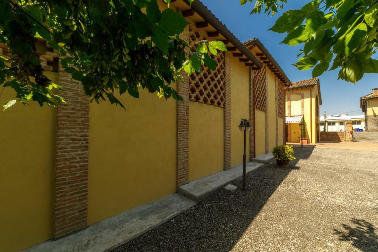 La Corte Del Mulino フォンタネッラート エクステリア 写真